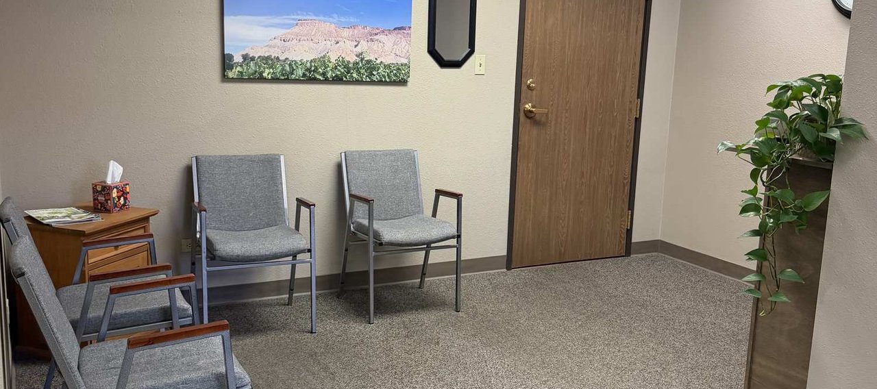The welcoming waiting room at Back to Health Chiropractic in Colorado Springs
